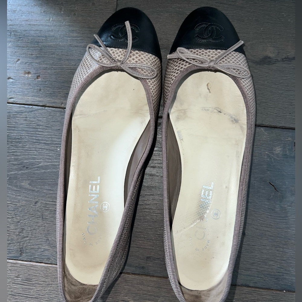 AUTHENTIC Chanel Ballet Flats
